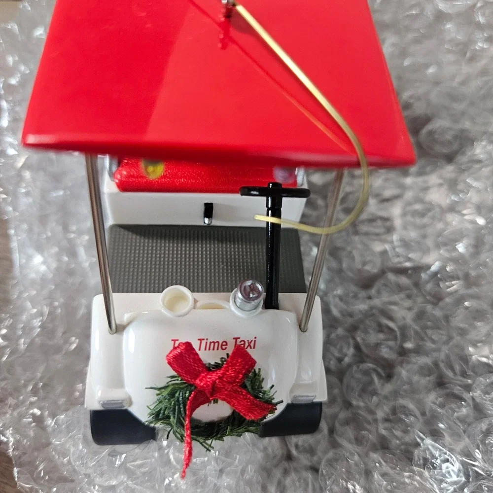Hallmark Keepsake 2007 Tee Time Taxi Golf Cart Christmas Ornament Metal QXG2087